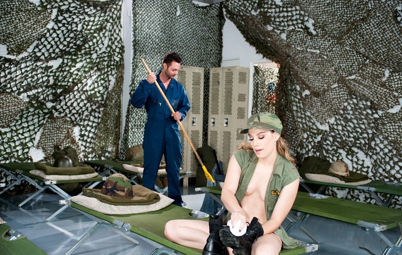 Марина, 21 год, 0 размер груди